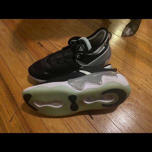 Nike men’s basketball shoes - Picture 2 of 5